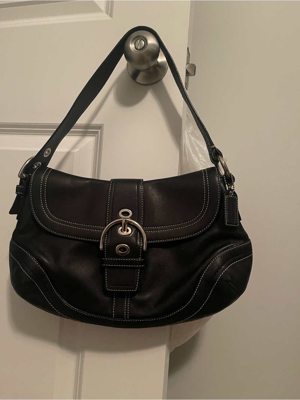 Vintage Coach Soho Black Leather Buckle Shoulder Bag F109910 Y2K